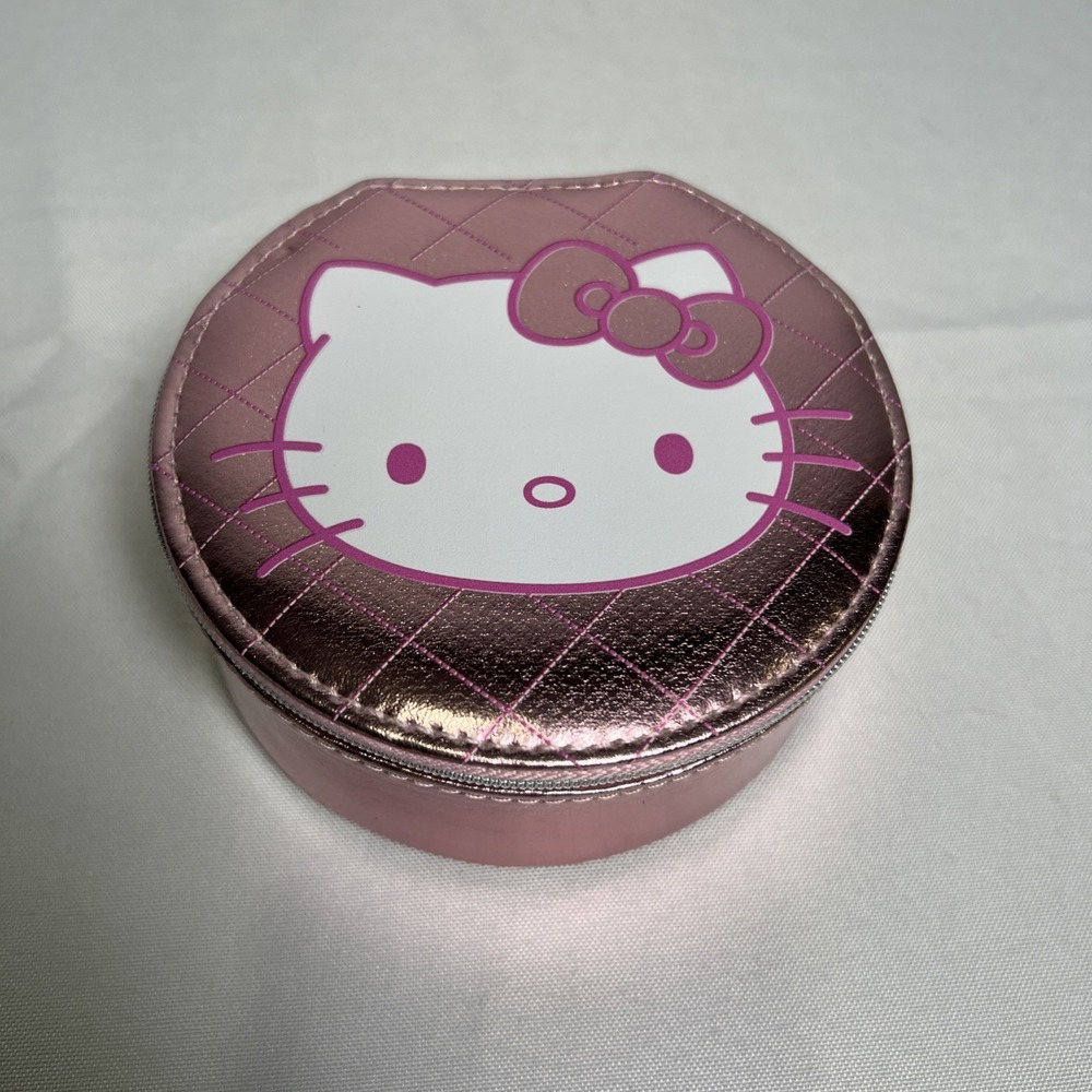 HELLO KITTY  Shiny Pink ZIP AROUND Travel JEWELRY  CASE STORAGE 5" Round